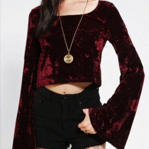 Staring At Stars Burgundy Crushed Velvet Velour Bell Sleeve Long Sleeve Size Med